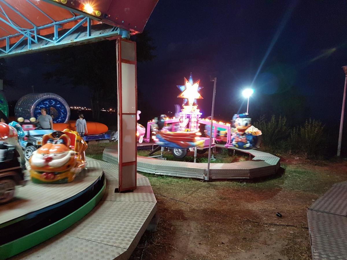 Vila Cozia Hotel Észak-Eforie Kültér fotó